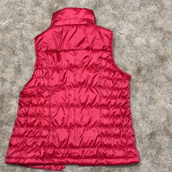 LN women’s New York & Company red quilted vest size Medium - Picture 6 of 6